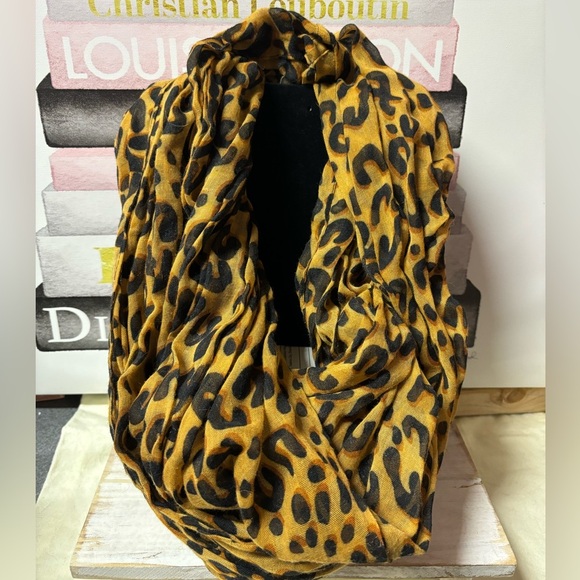 Dune bag, jewelry & scarf 4pc - Picture 2 of 7